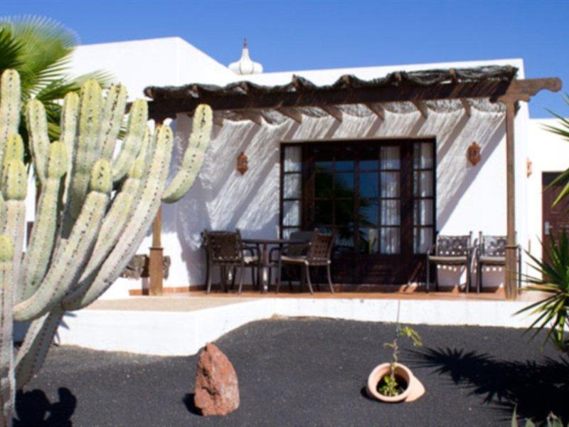 אפרטהוטל פלאיה בלנקה Jardines Del Sol מראה חיצוני תמונה